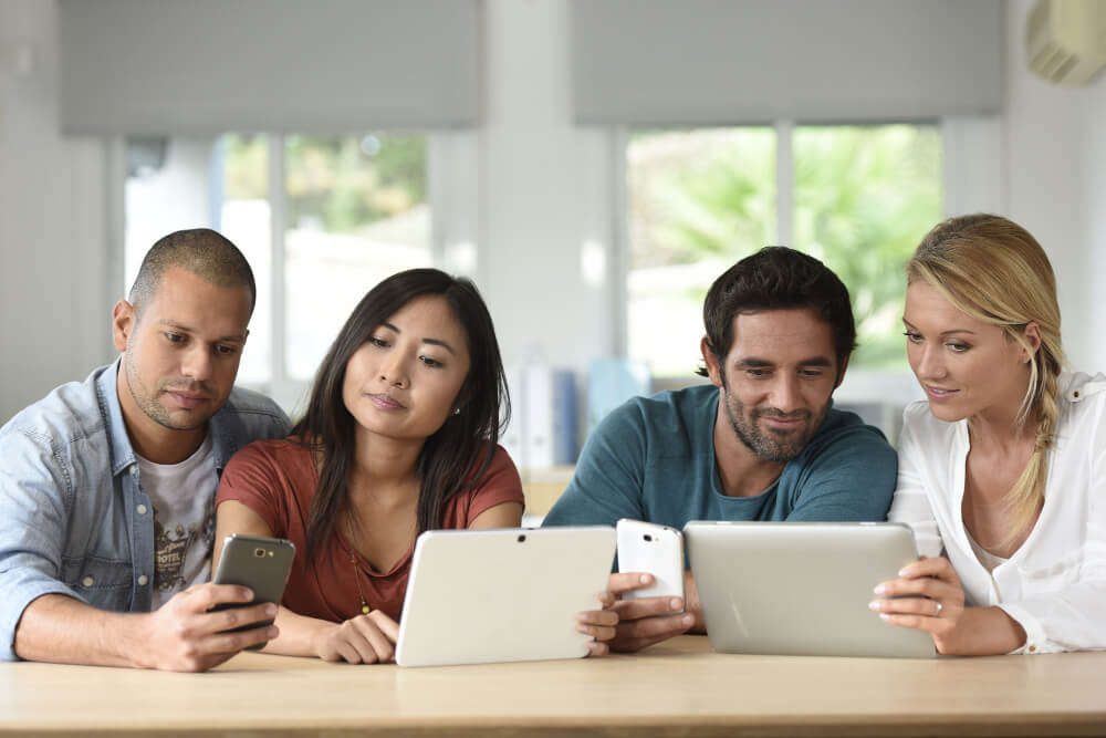 navigating the same website with different devices